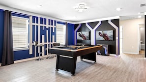 Spielezimmer