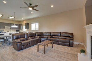 Living Room | Free WiFi | Central Heat & A/C | Gas Fireplace | Smart TV