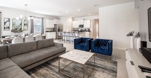 Couch, Furniture, Living Room, Indoors, Room