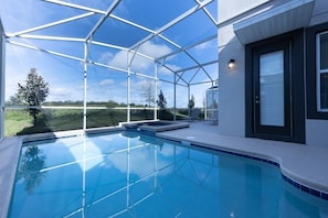 Pool, Water, Swimming Pool, Window, Building