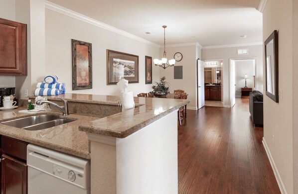 Flooring, Floor, Indoors, Hardwood, Kitchen