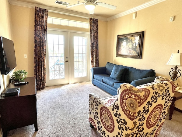 Living Room, Furniture, Indoors, Couch, Home Decor