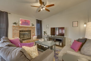 Living Room | Main Floor | Central Air Conditioning | Smart TV