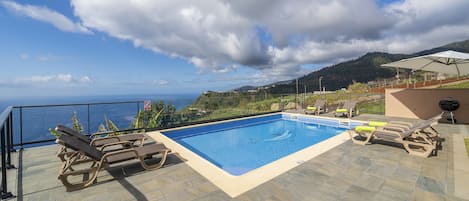 Outstanding Madeira Villa | Oceanscape  | 2 Bedrooms | Panoramic Sea & Mountain Views