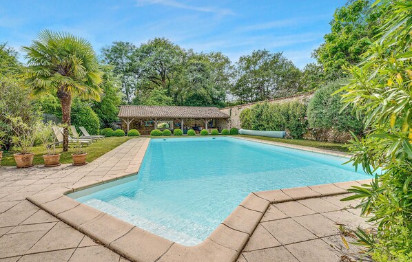 pool