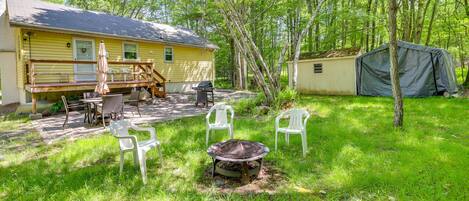 Pocono Lake Vacation Rental | 2BR | 1BA | 960 Sq Ft | 7 Steps Required to Enter