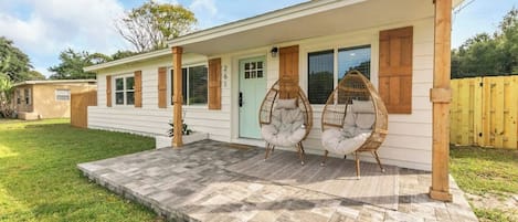 Updated ranch style abode!