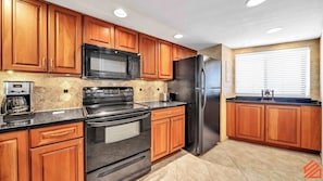 Fully equipped kitchen!! 