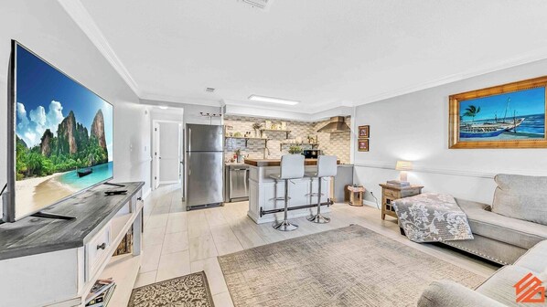 Nice, open living room!