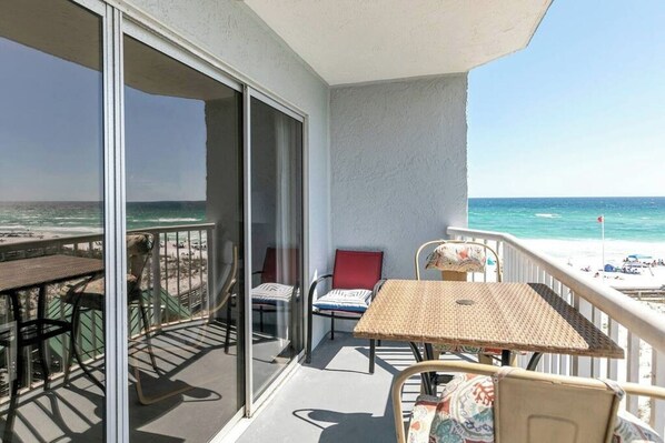 Great balcony area!
