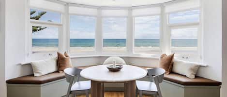 SandPrints_Elite Accommodation_Seafront_Henley Beach_Ocean view_pet friendly_