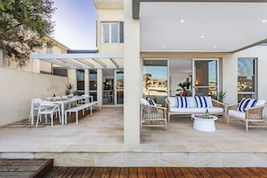 Outdoor Entertaining Areas on water's edge