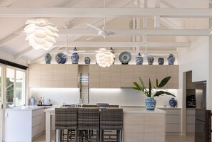 Stunning kitchen and breakfast nook