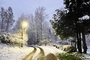 Außenseite Ferienhaus [Winter]