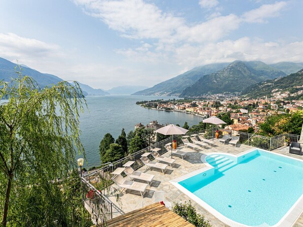 Holiday Home Swimming Pool