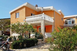 Extérieur maison de vacances [été]