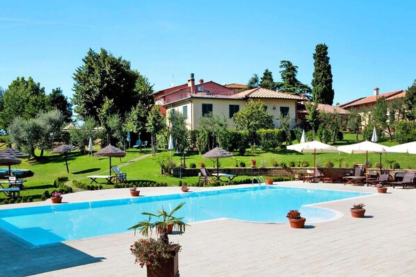 Holiday Home Swimming Pool