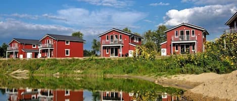 Außenseite Ferienhaus [Sommer]