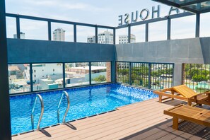 Rooftop pool