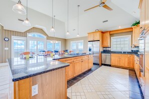13-Surf-Or-Sound-Realty-1122-Livin the Dream-Kitchen-1