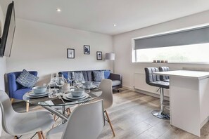 Dining living area 