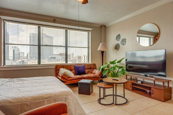 Jacksonville Vacation Rental | Studio | 1BA | Step-Free Access | 425 Sq Ft