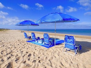 De-stress as you take in Lake Michigan and the surrounding dunes. Beach equipment (chairs x5, umbrella x2, blanket, towels, and cooler) provided!