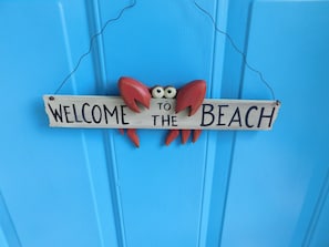 Welcome to our Cool Coastal Cottage!