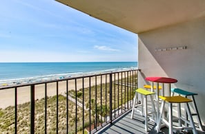 Atlantic Towers 612-print-022-055-Balcony-3900x2563-300dpi