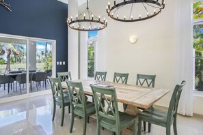 Villa Buganvilla 388:  Indoor dining area