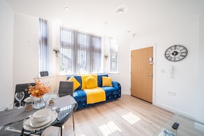 Living Room / Lounge