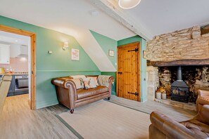 Wren Cottage Sitting Area - StayCotswold