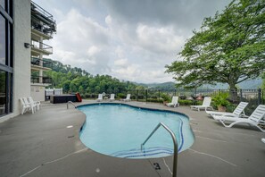 Community Amenities | Seasonal Pool & Hot Tub