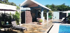 屋外ダイニングエリア