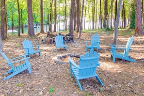Outdoor Space | Lake Access