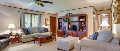 Cartersville Vacation Rental | 3BR | 2BA | Step-Free Access Via Ramp