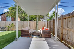 Fenced Yard | Keyless Entry