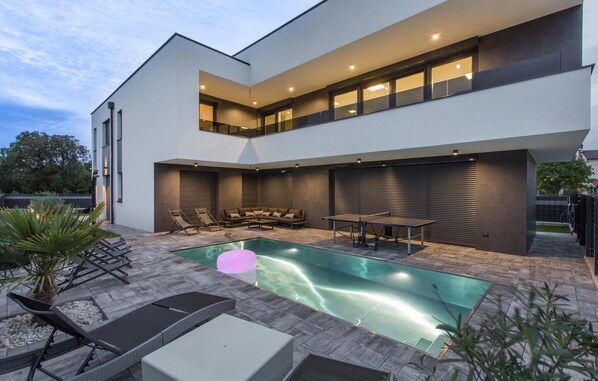 pool