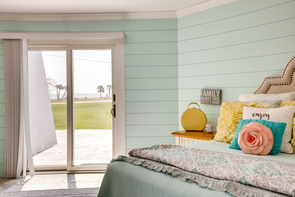Pet-Friendly Jekyll Island Abode – Walk to Beach!