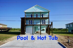 Tide Runner Retreat features new build, Pool and Hot Tub. note cargo lift is owner use only