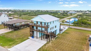 Tide Runner Retreat features new build, Pool and Hot Tub note cargo lift is owner use only