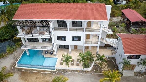 Villa Vaya Vista - 3Story 4BR Waterfront Villa w/ Sunset Views (3388)