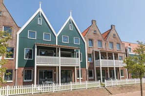 Extérieur maison de vacances [été]