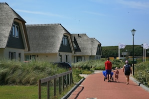 Außenseite Ferienhaus [Sommer]