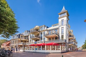 Außenseite Ferienhaus [Sommer]