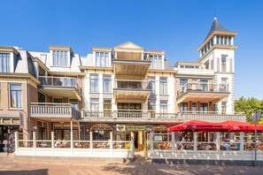 Außenseite Ferienhaus [Sommer]
