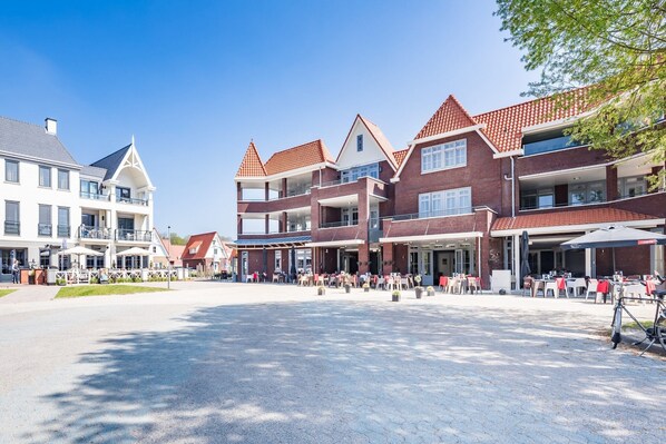 Außenseite Ferienhaus [Sommer]