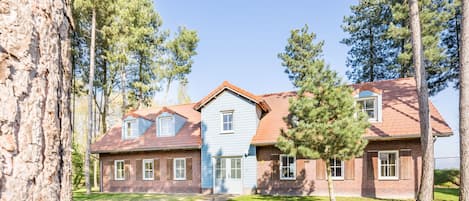 Extérieur maison de vacances [été]