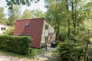 Außenseite Ferienhaus [Sommer]