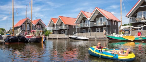 Außenseite Ferienhaus [Sommer]